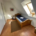 Twenge Retreat - Haus Naehe Stadt Und Flughafen Mit Garten, 3 Zimmer, Tv, Kueche, Bad Und Netflix Hébergement de vacances Altenhorst