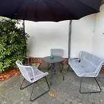Twenge Retreat - Haus Naehe Stadt Und Flughafen Mit Garten, 3 Zimmer, Tv, Kueche, Bad Und Netflix * Altenhorst