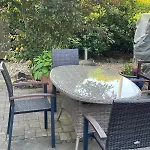 Twenge Retreat - Haus Naehe Stadt Und Flughafen Mit Garten, 3 Zimmer, Tv, Kueche, Bad Und Netflix Hébergement de vacances Altenhorst