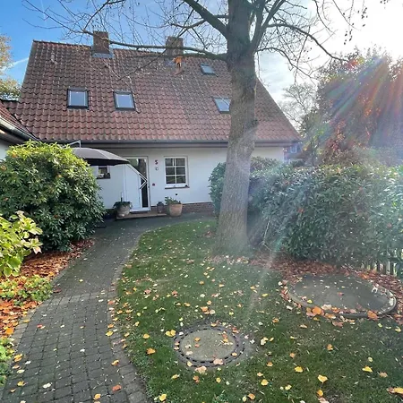 Nyaraló Twenge Retreat - Haus Naehe Stadt Und Flughafen Mit Garten, 3 Zimmer, Tv, Kueche, Bad Und Netflix *