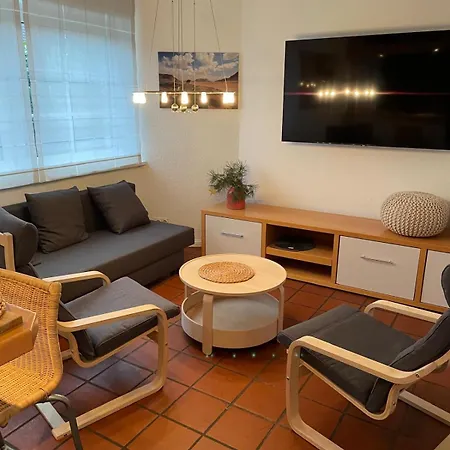 Prázdninový dům Twenge Retreat - Haus Naehe Stadt Und Flughafen Mit Garten, 3 Zimmer, Tv, Kueche, Bad Und Netflix *