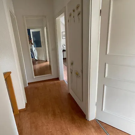 Twenge Retreat - Haus Naehe Stadt Und Flughafen Mit Garten, 3 Zimmer, Tv, Kueche, Bad Und Netflix 펜션 *