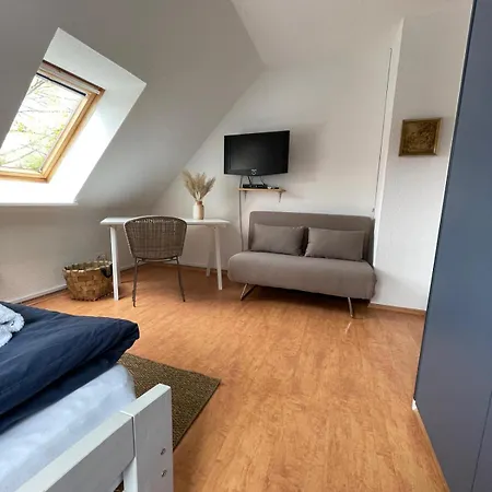 Twenge Retreat - Haus Naehe Stadt Und Flughafen Mit Garten, 3 Zimmer, Tv, Kueche, Bad Und Netflix 펜션 Altenhorst