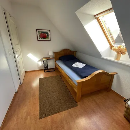 Twenge Retreat - Haus Naehe Stadt Und Flughafen Mit Garten, 3 Zimmer, Tv, Kueche, Bad Und Netflix Prázdninový dům Altenhorst