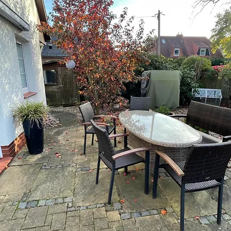 Prázdninový dům Twenge Retreat - Haus Naehe Stadt Und Flughafen Mit Garten, 3 Zimmer, Tv, Kueche, Bad Und Netflix Altenhorst