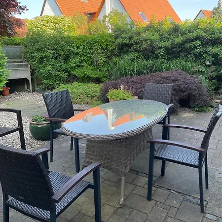 Twenge Retreat - Haus Naehe Stadt Und Flughafen Mit Garten, 3 Zimmer, Tv, Kueche, Bad Und Netflix *