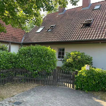 Twenge Retreat - Haus Naehe Stadt Und Flughafen Mit Garten, 3 Zimmer, Tv, Kueche, Bad Und Netflix Prázdninový dům
