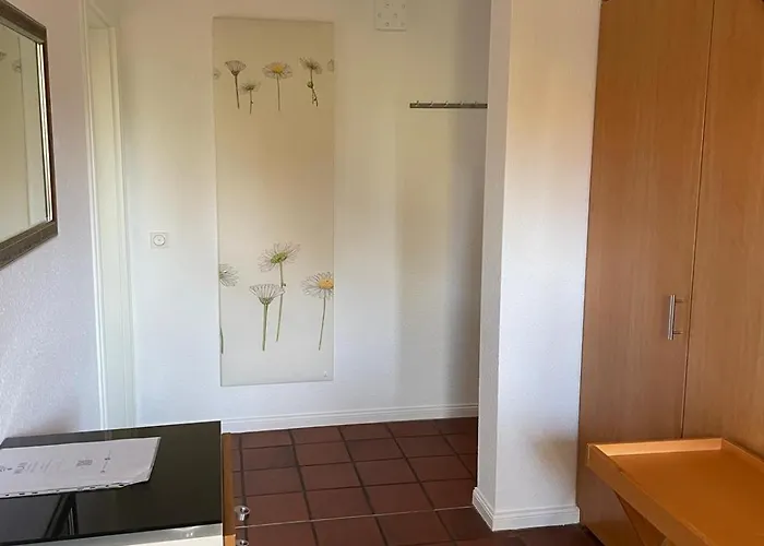 Twenge Retreat - Haus Naehe Stadt Und Flughafen Mit Garten, 3 Zimmer, Tv, Kueche, Bad Und Netflix Nyaraló Altenhorst