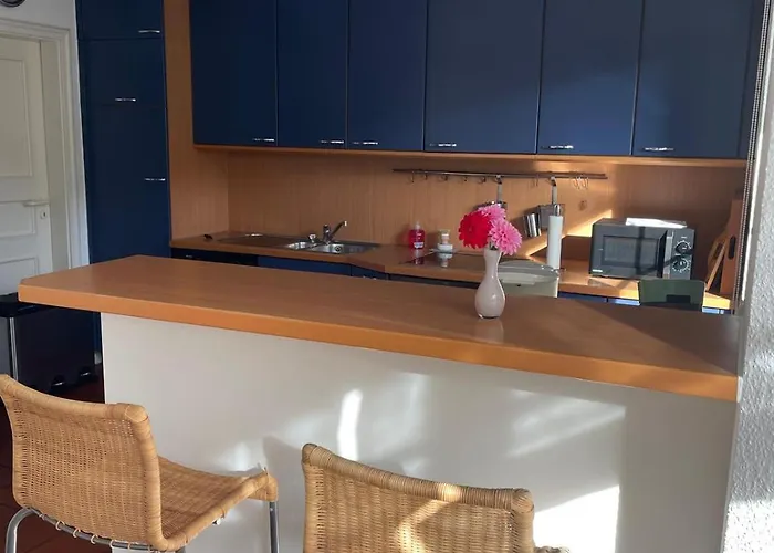 Twenge Retreat - Haus Naehe Stadt Und Flughafen Mit Garten, 3 Zimmer, Tv, Kueche, Bad Und Netflix Nyaraló