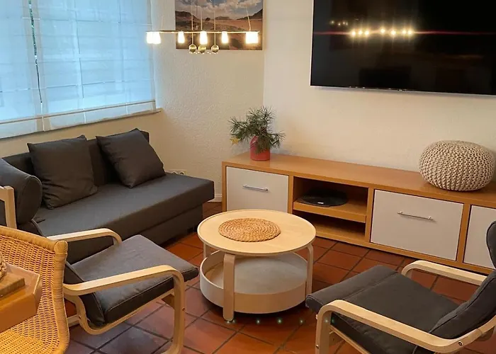 Nyaraló Twenge Retreat - Haus Naehe Stadt Und Flughafen Mit Garten, 3 Zimmer, Tv, Kueche, Bad Und Netflix *