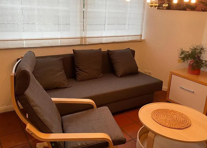 Twenge Retreat - Haus Naehe Stadt Und Flughafen Mit Garten, 3 Zimmer, Tv, Kueche, Bad Und Netflix *