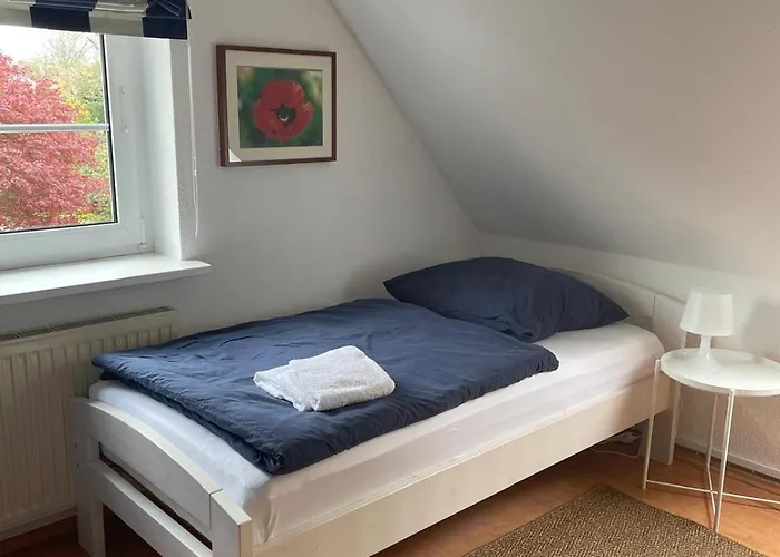 Nyaraló Twenge Retreat - Haus Naehe Stadt Und Flughafen Mit Garten, 3 Zimmer, Tv, Kueche, Bad Und Netflix