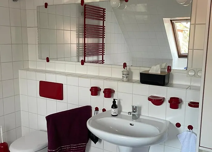 Nyaraló Twenge Retreat - Haus Naehe Stadt Und Flughafen Mit Garten, 3 Zimmer, Tv, Kueche, Bad Und Netflix Altenhorst