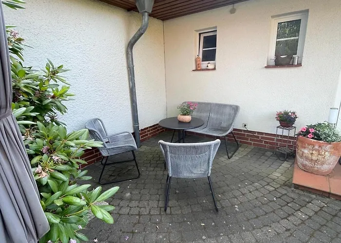 Twenge Retreat - Haus Naehe Stadt Und Flughafen Mit Garten, 3 Zimmer, Tv, Kueche, Bad Und Netflix * Altenhorst