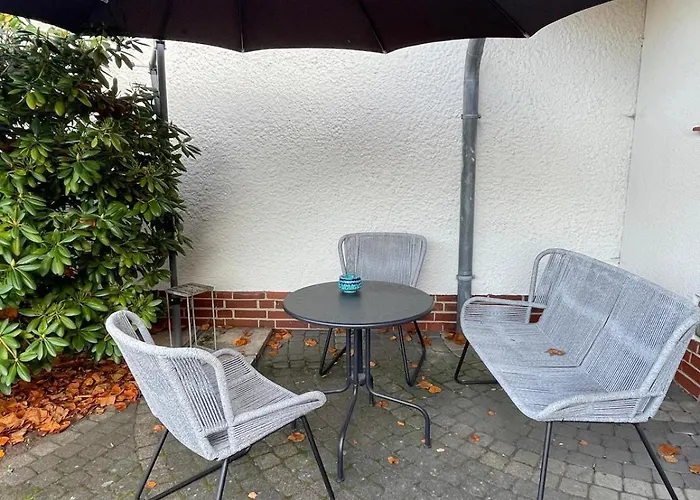Twenge Retreat - Haus Naehe Stadt Und Flughafen Mit Garten, 3 Zimmer, Tv, Kueche, Bad Und Netflix * Altenhorst